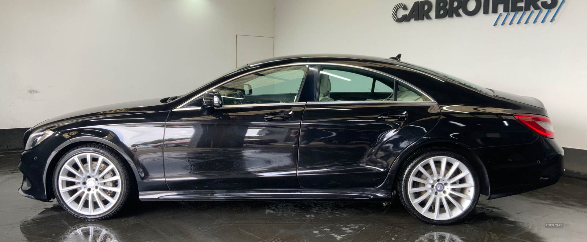 Dec 2015 Mercedes CLS-Class CLS 350d AMG Line 4dr 9G-Tronic