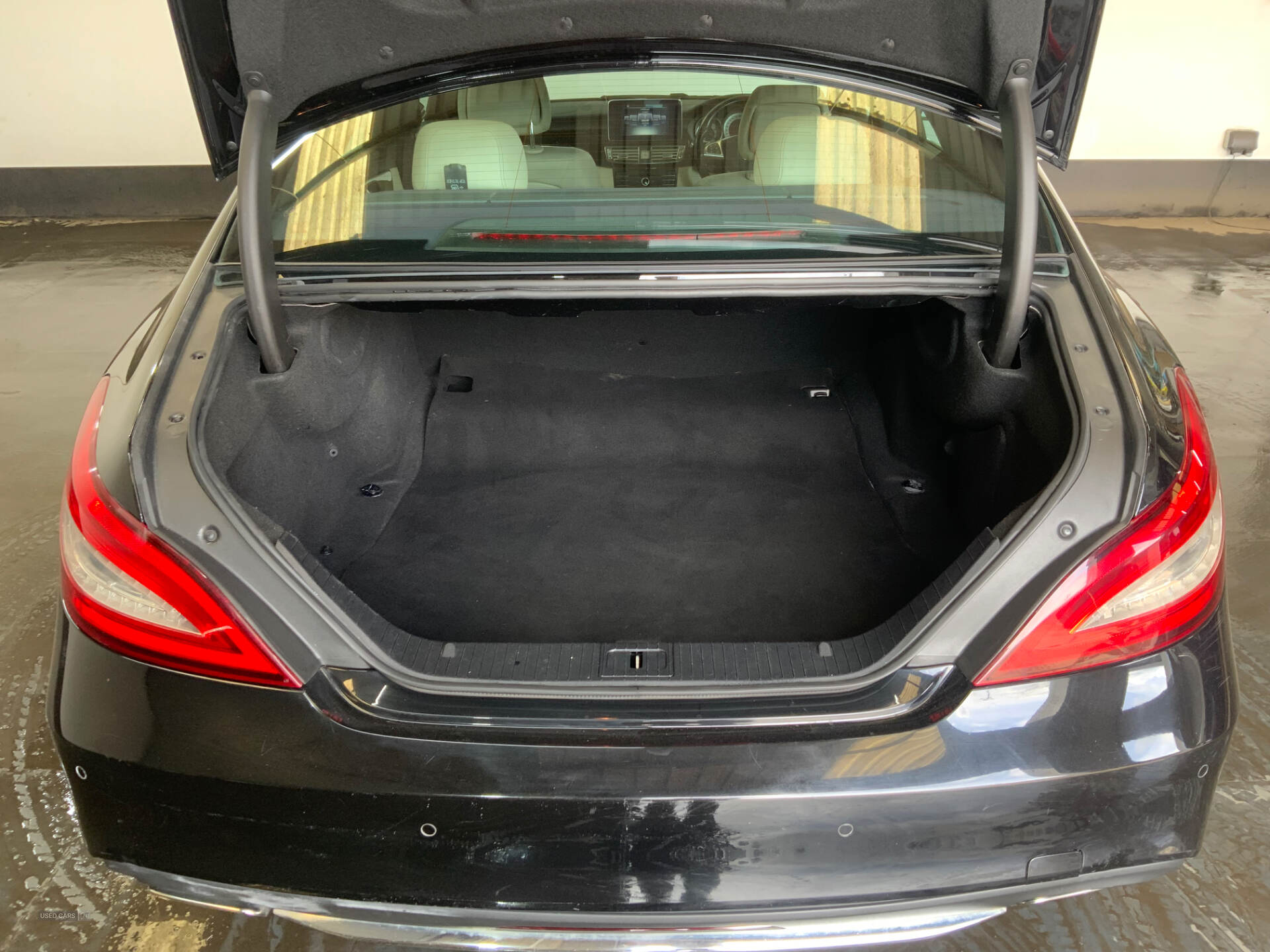 Dec 2015 Mercedes CLS-Class CLS 350d AMG Line 4dr 9G-Tronic
