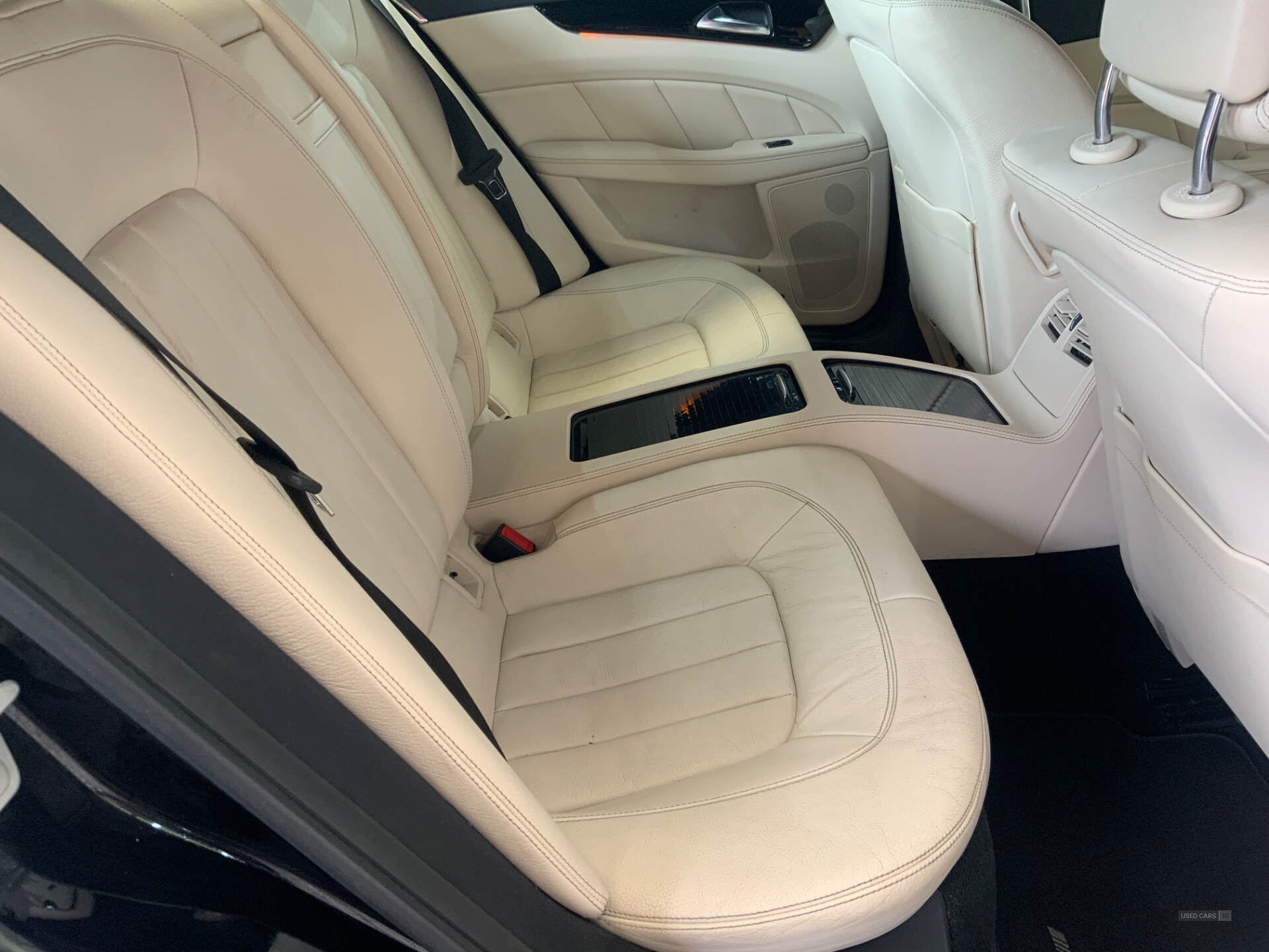 Dec 2015 Mercedes CLS-Class CLS 350d AMG Line 4dr 9G-Tronic