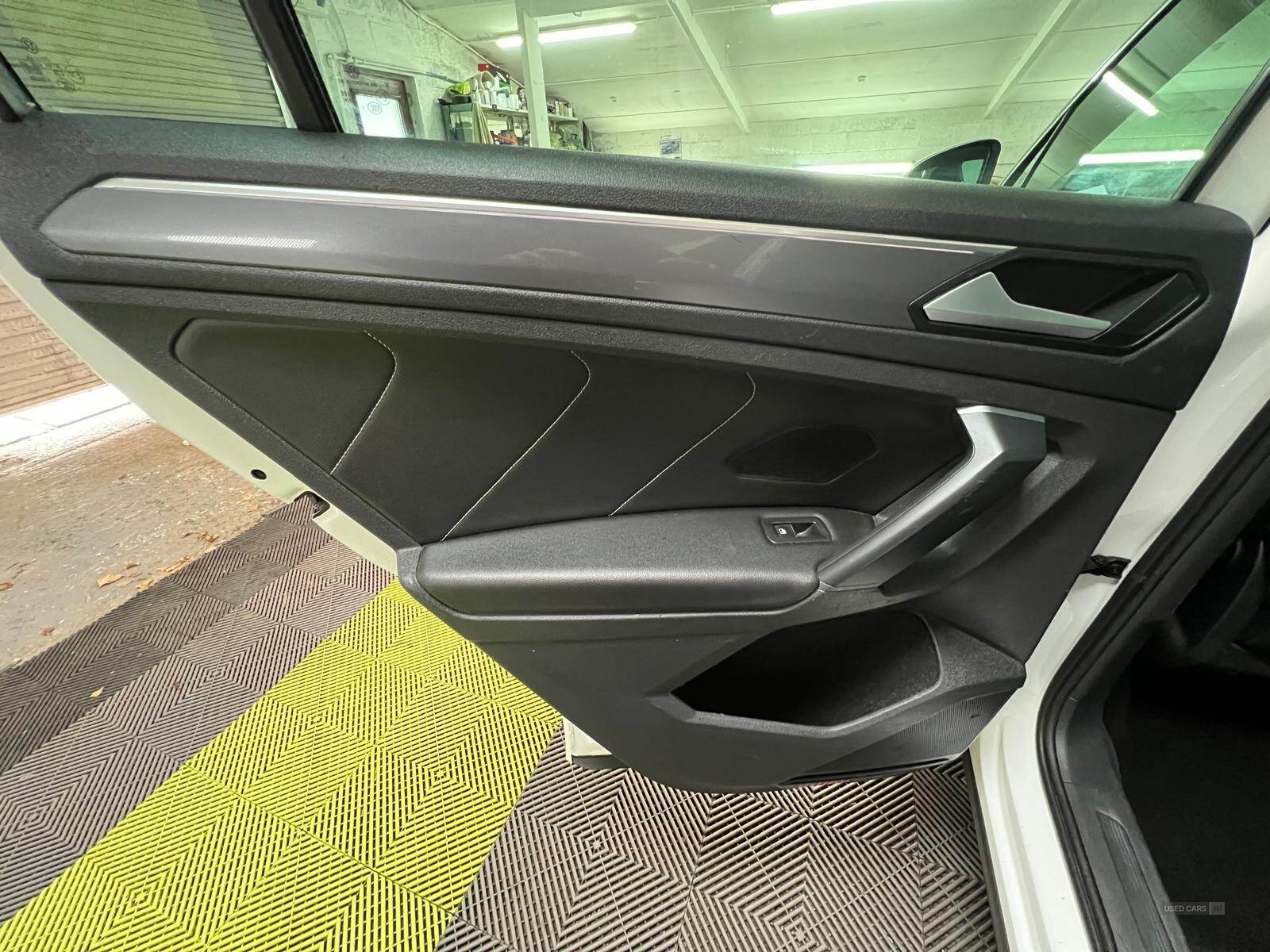 Jan 2020 Volkswagen Tiguan 2.0 TDi 150 4Motion R-Line Tech 5dr DSG