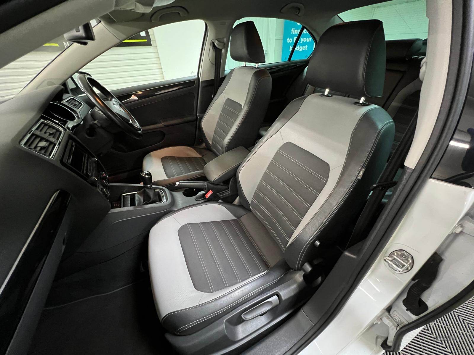 Aug 2015 Volkswagen Jetta 2.0 TDI 150 GT 4dr