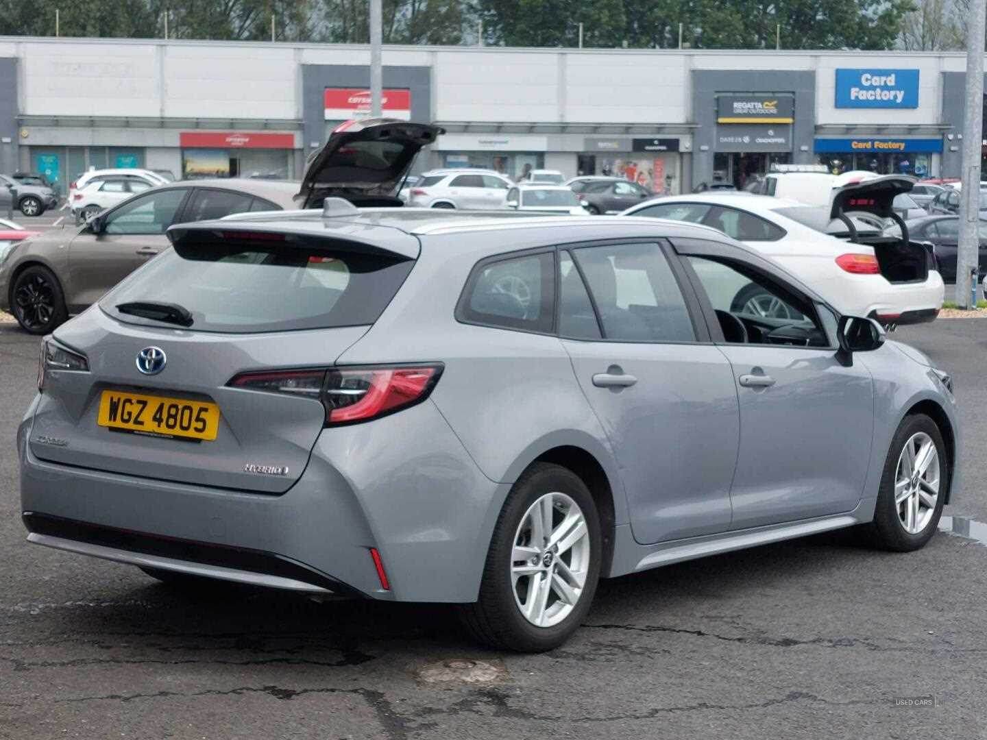 Apr 2022 Toyota Corolla 1.8 VVT-i Hybrid Icon 5dr CVT