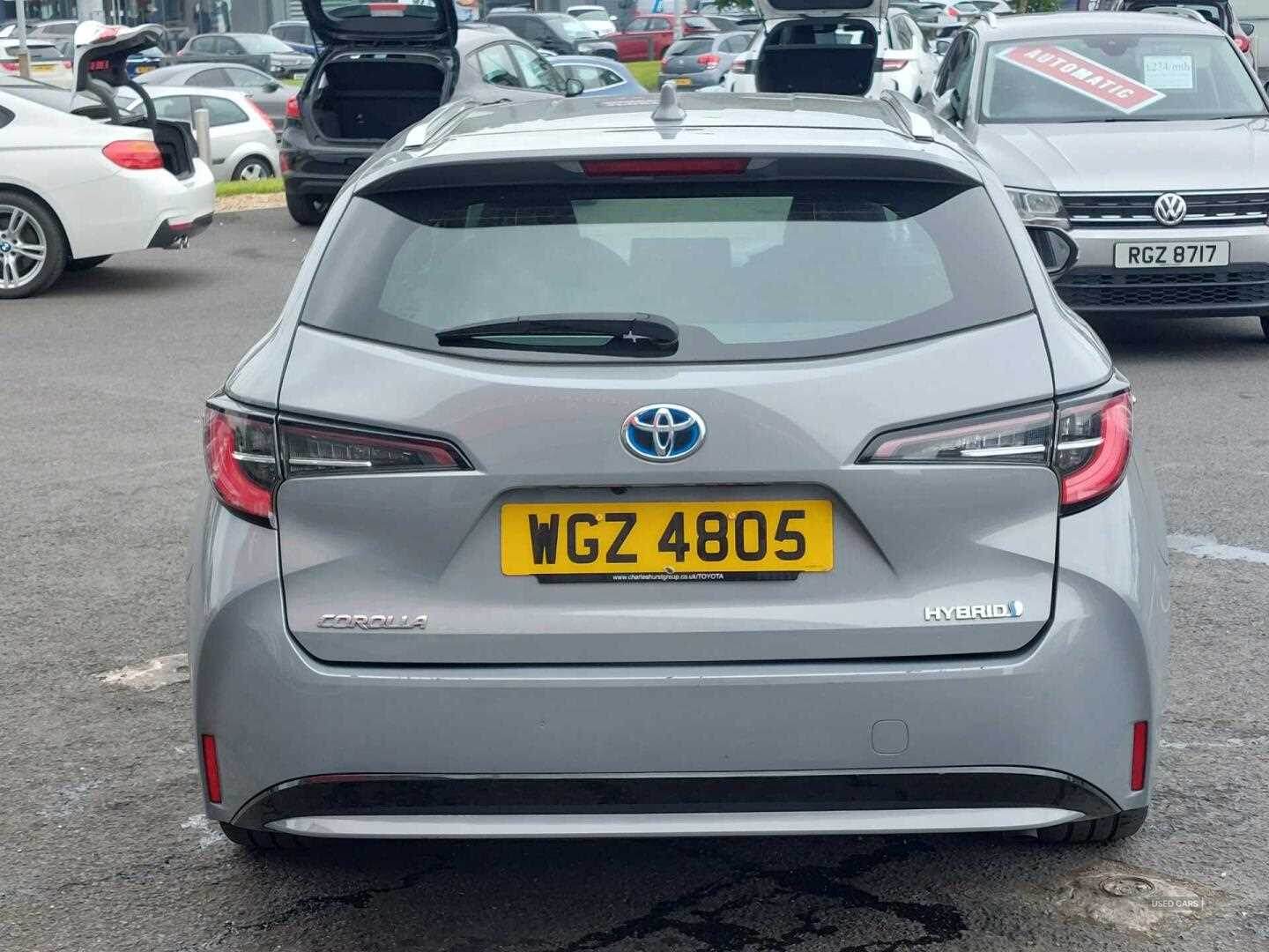 Apr 2022 Toyota Corolla 1.8 VVT-i Hybrid Icon 5dr CVT