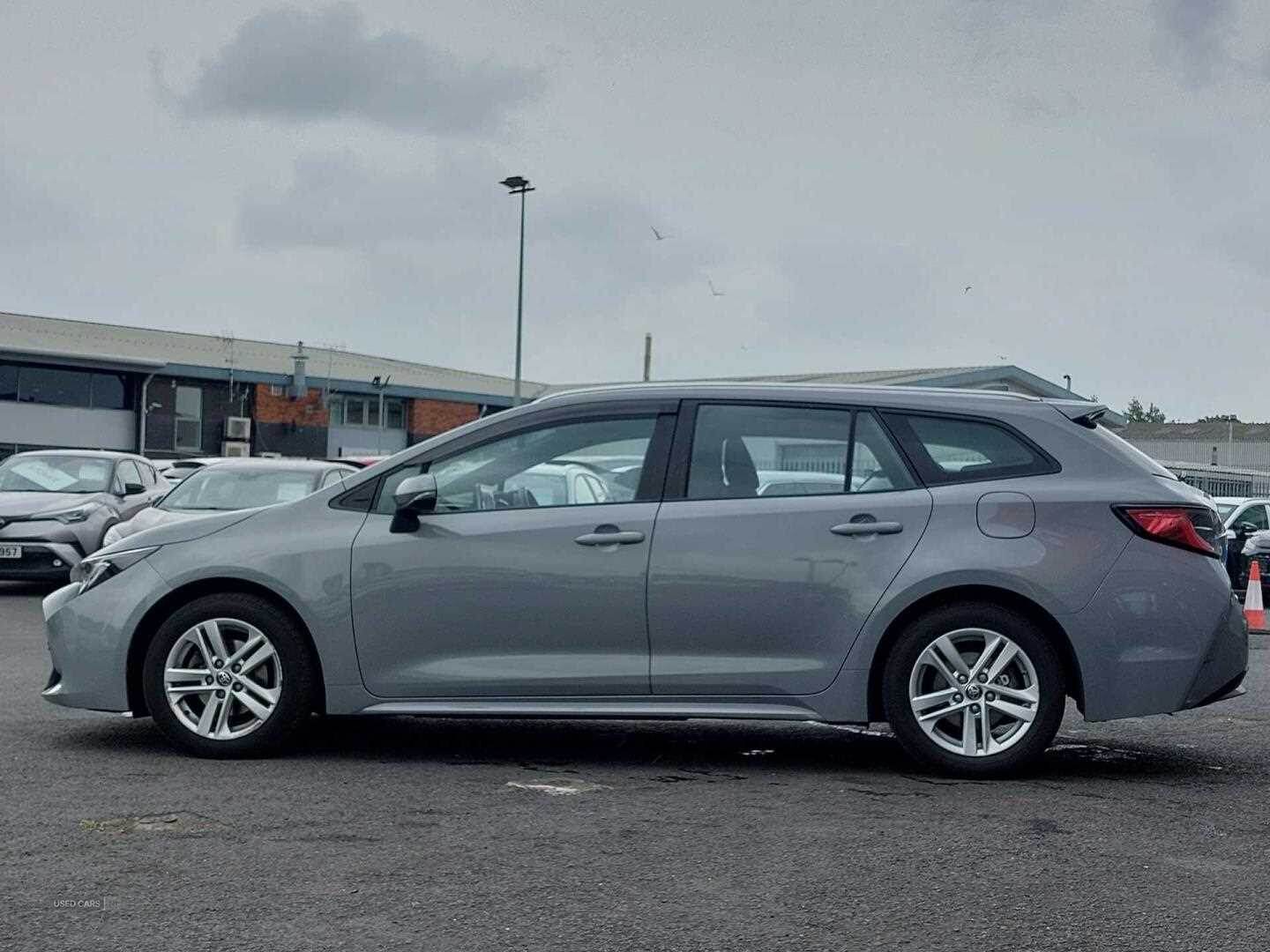Apr 2022 Toyota Corolla 1.8 VVT-i Hybrid Icon 5dr CVT
