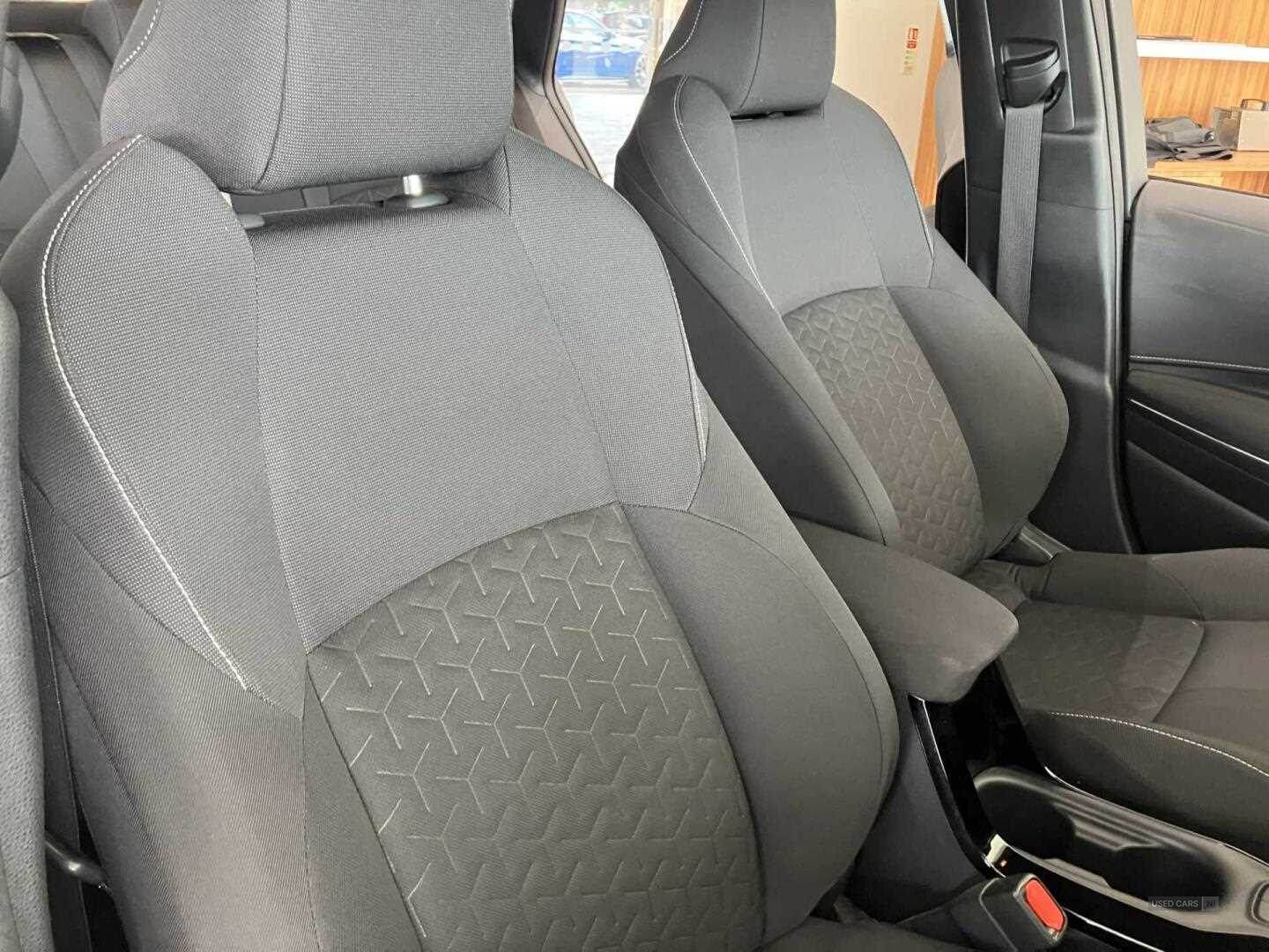 Apr 2022 Toyota Corolla 1.8 VVT-i Hybrid Icon 5dr CVT