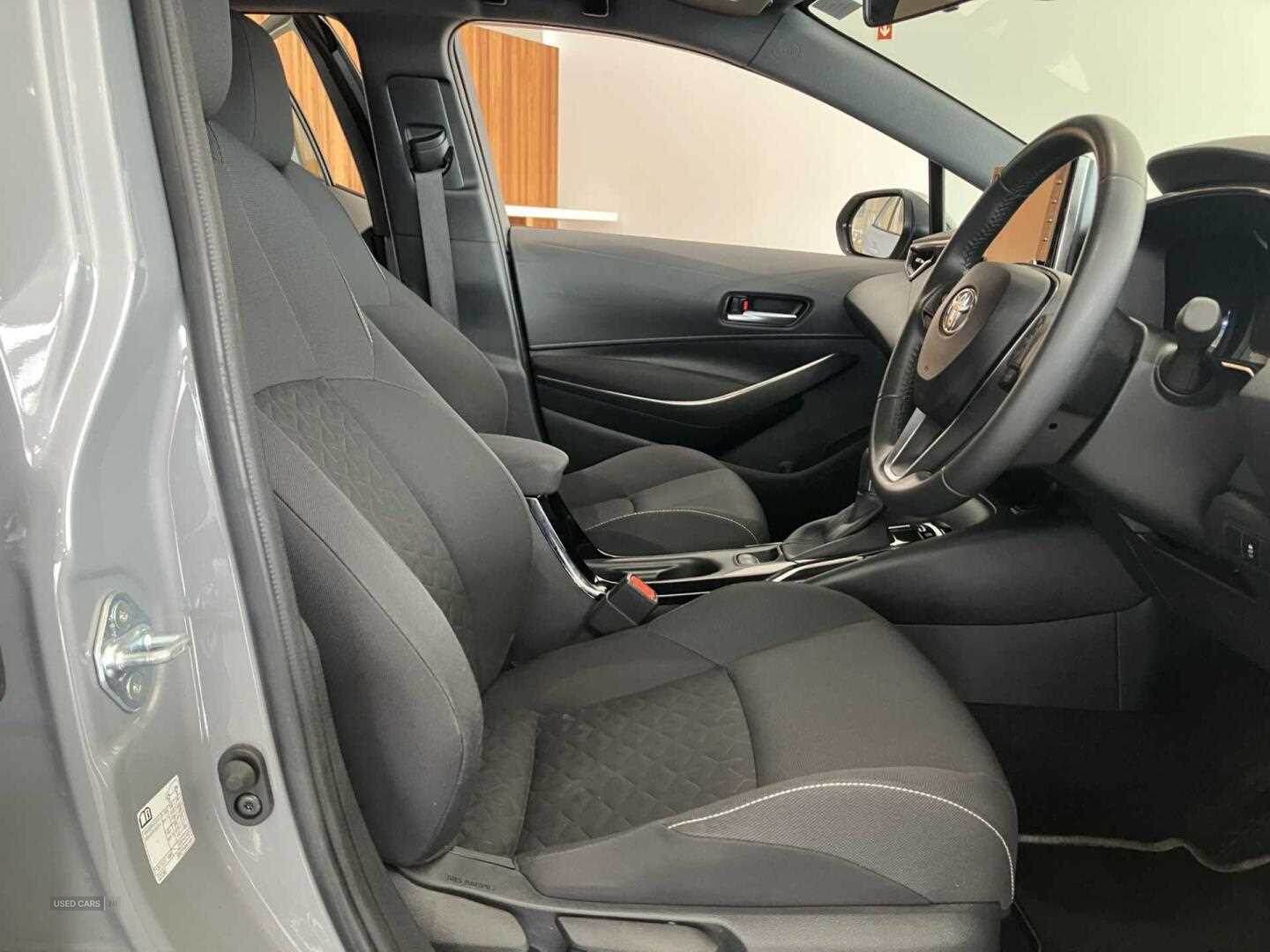 Apr 2022 Toyota Corolla 1.8 VVT-i Hybrid Icon 5dr CVT