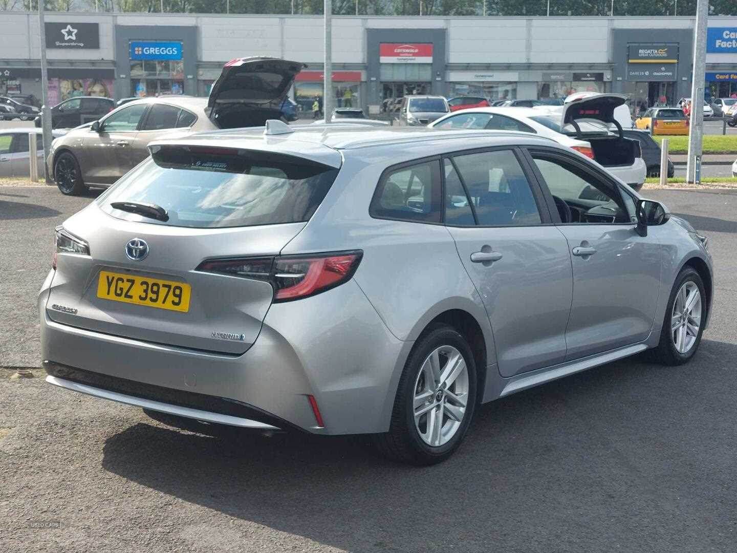 Jan 2023 Toyota Corolla 1.8 VVT-i Hybrid Icon 5dr CVT