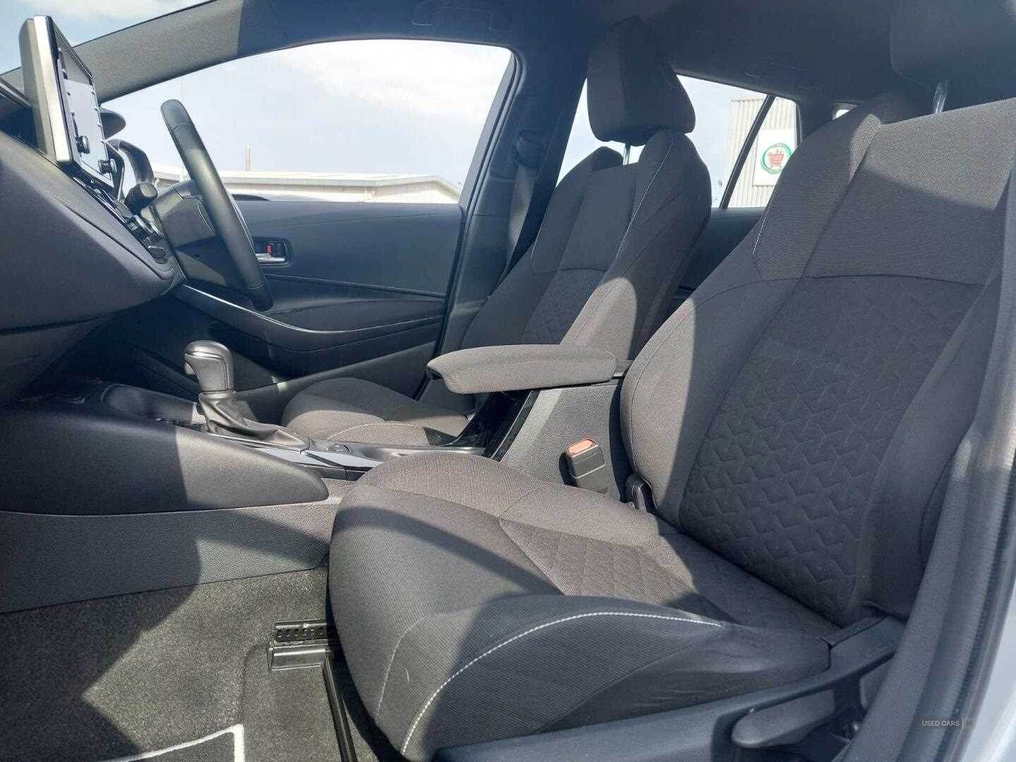 Jan 2023 Toyota Corolla 1.8 VVT-i Hybrid Icon 5dr CVT