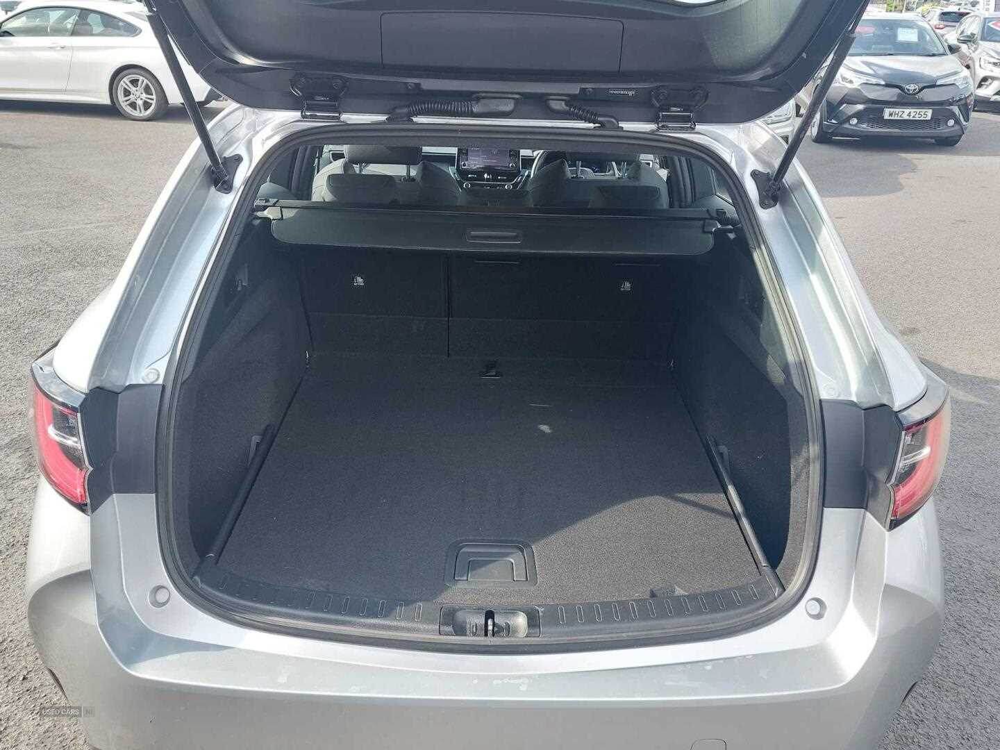 Jan 2023 Toyota Corolla 1.8 VVT-i Hybrid Icon 5dr CVT