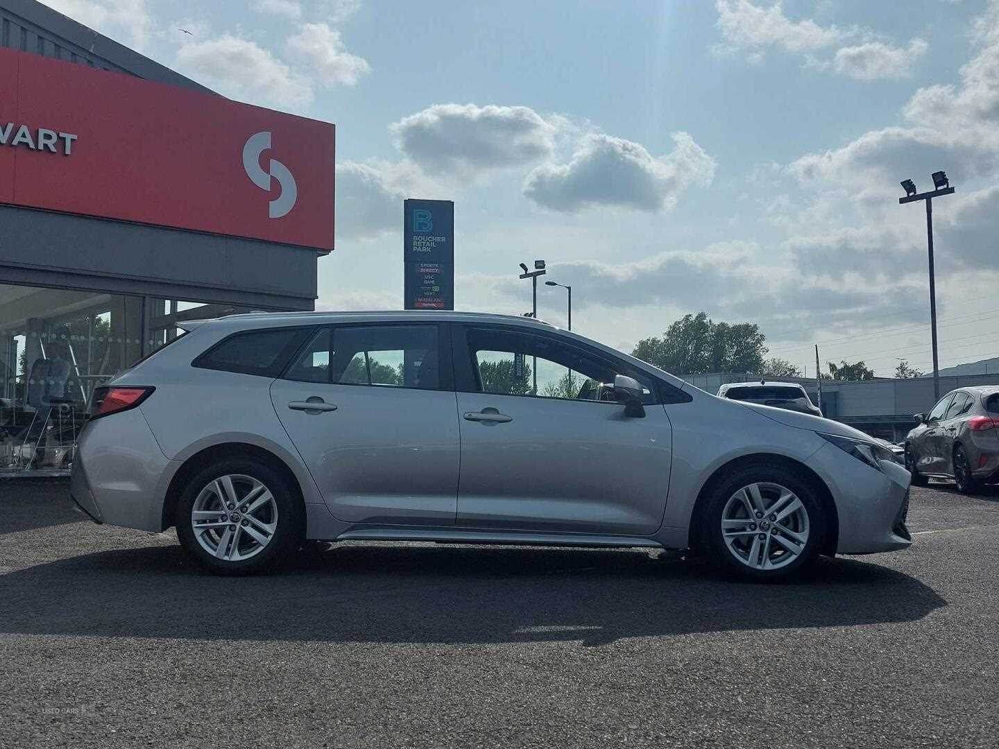 Jan 2023 Toyota Corolla 1.8 VVT-i Hybrid Icon 5dr CVT