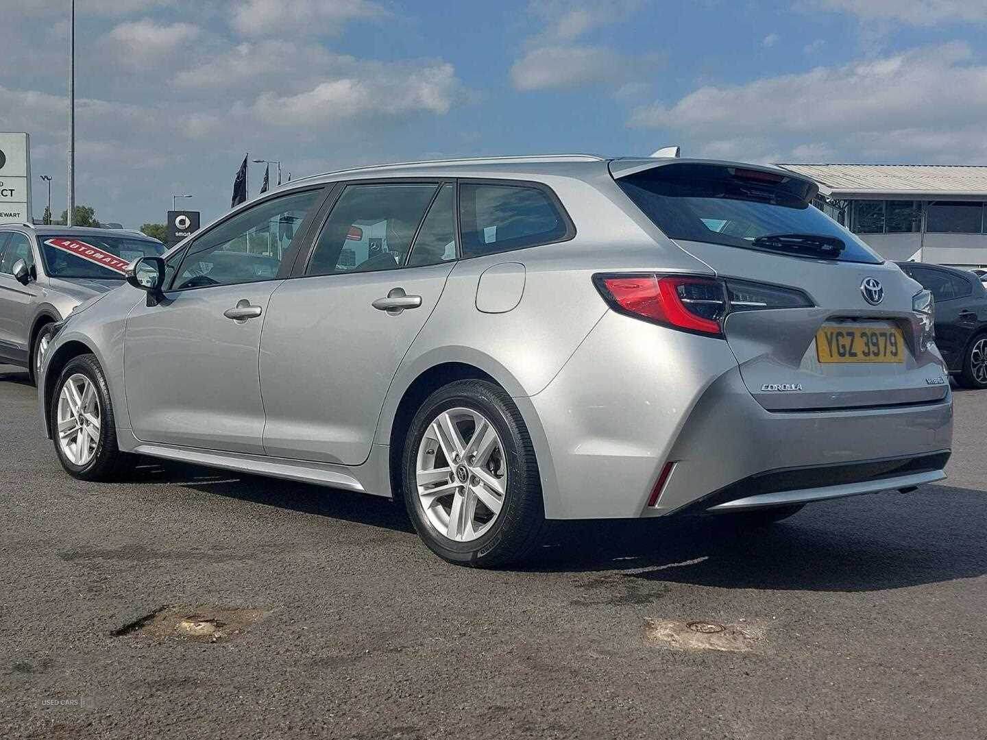 Jan 2023 Toyota Corolla 1.8 VVT-i Hybrid Icon 5dr CVT