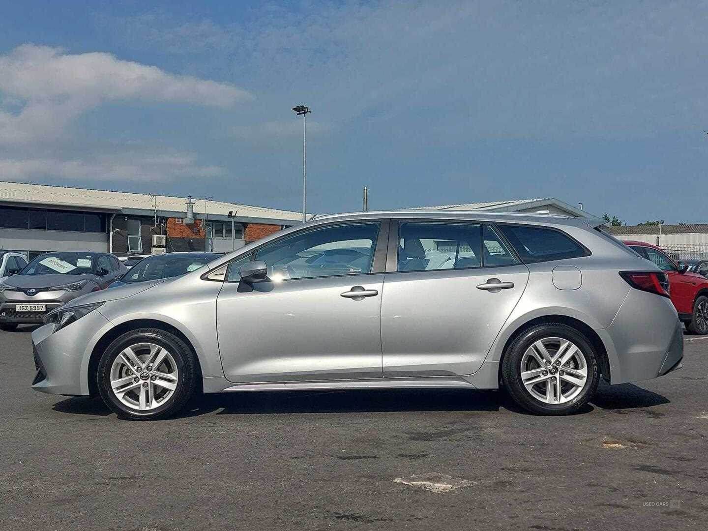 Jan 2023 Toyota Corolla 1.8 VVT-i Hybrid Icon 5dr CVT