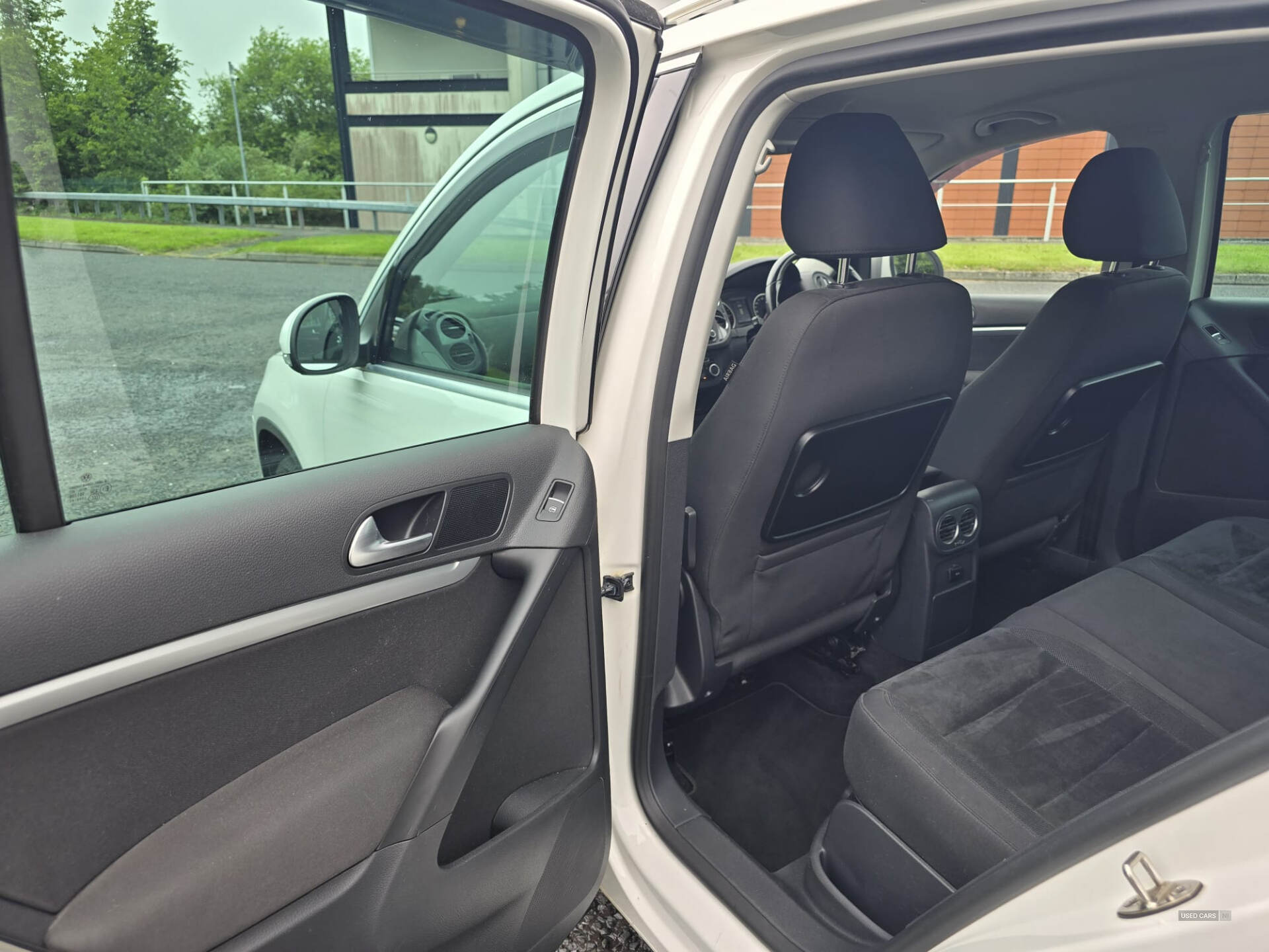 Jul 2013 Volkswagen Tiguan 2.0 TDi BlueMotion Tech SE 5dr