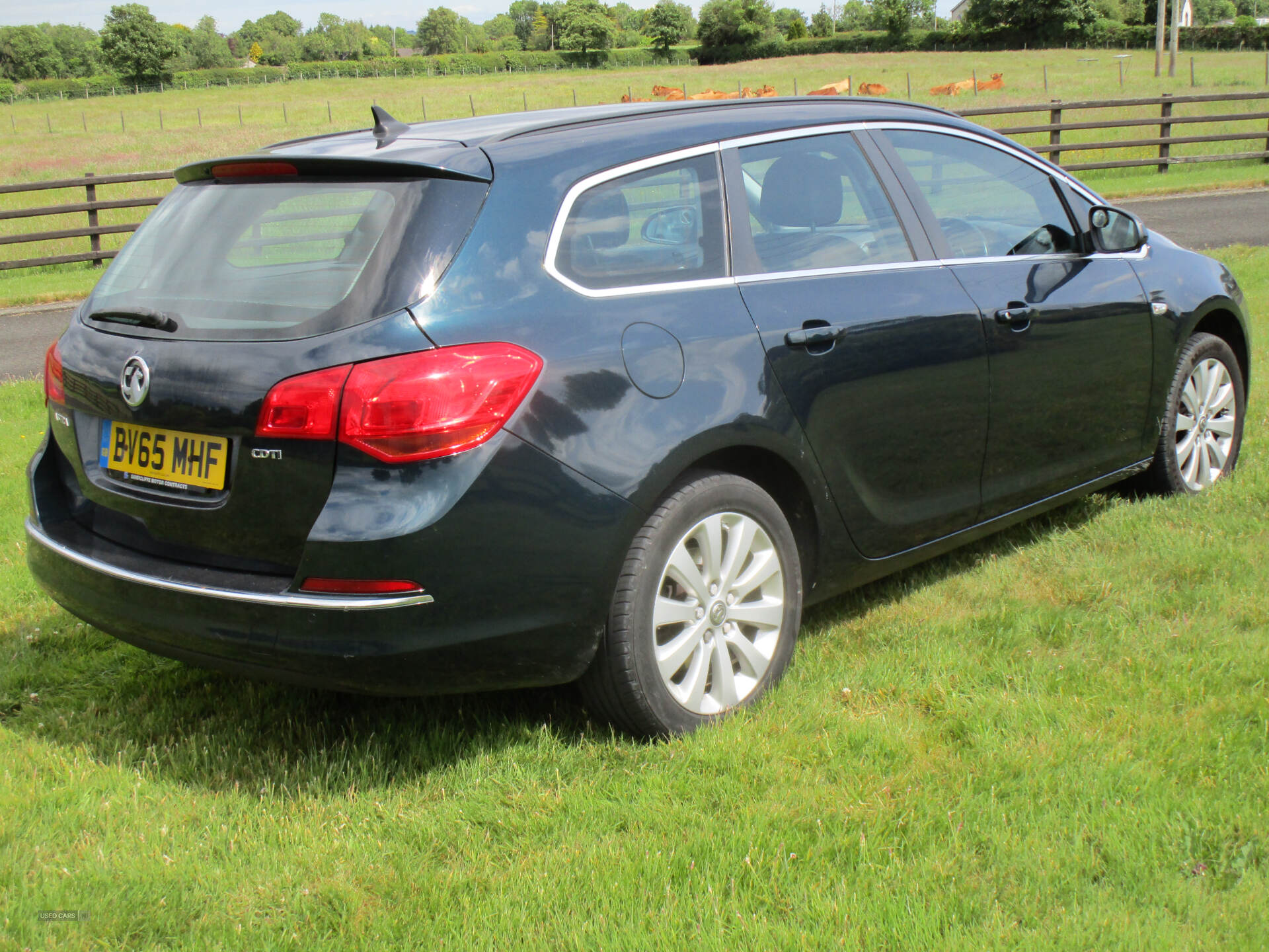 Oct 2015 Vauxhall Astra 1.6 CDTi 16V ecoFLEX Tech Line 5dr