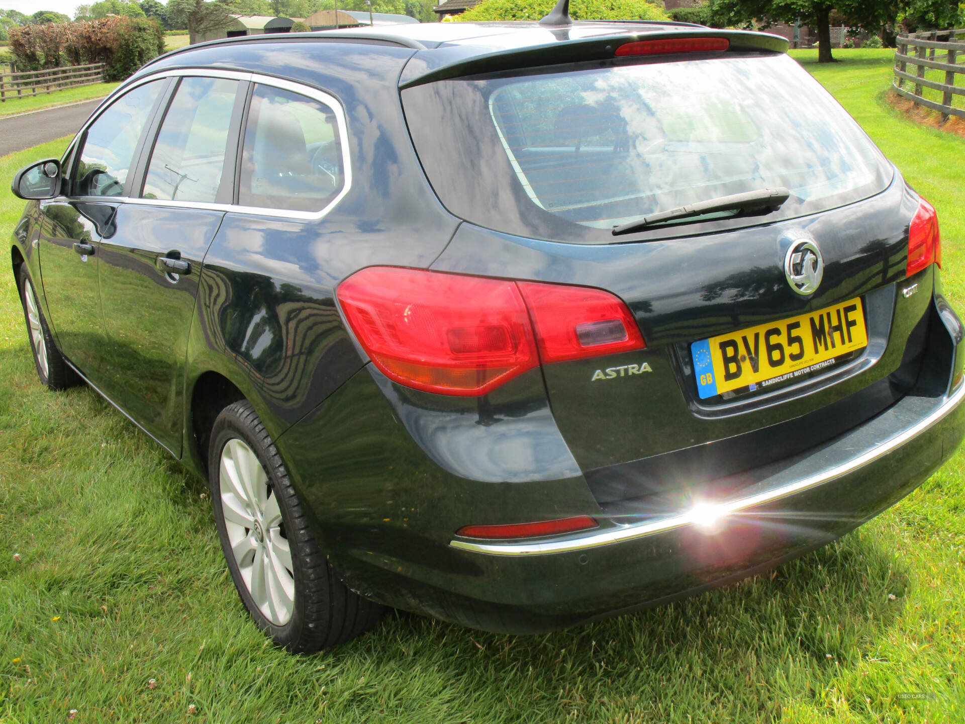 Oct 2015 Vauxhall Astra 1.6 CDTi 16V ecoFLEX Tech Line 5dr