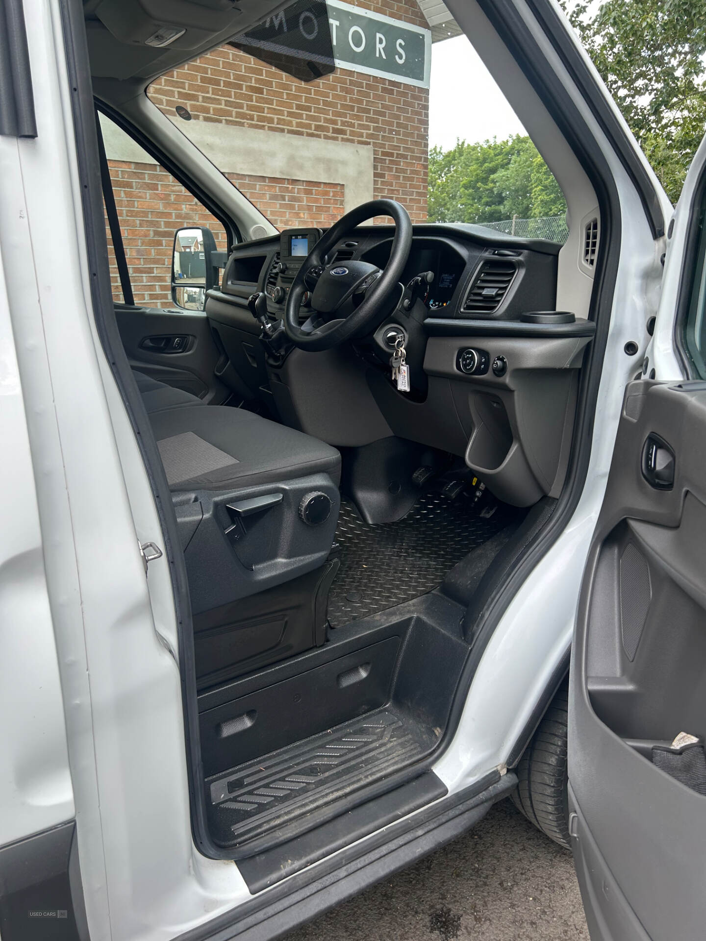 Ford Transit 350 L4 DIESEL RWD in Derry / Londonderry