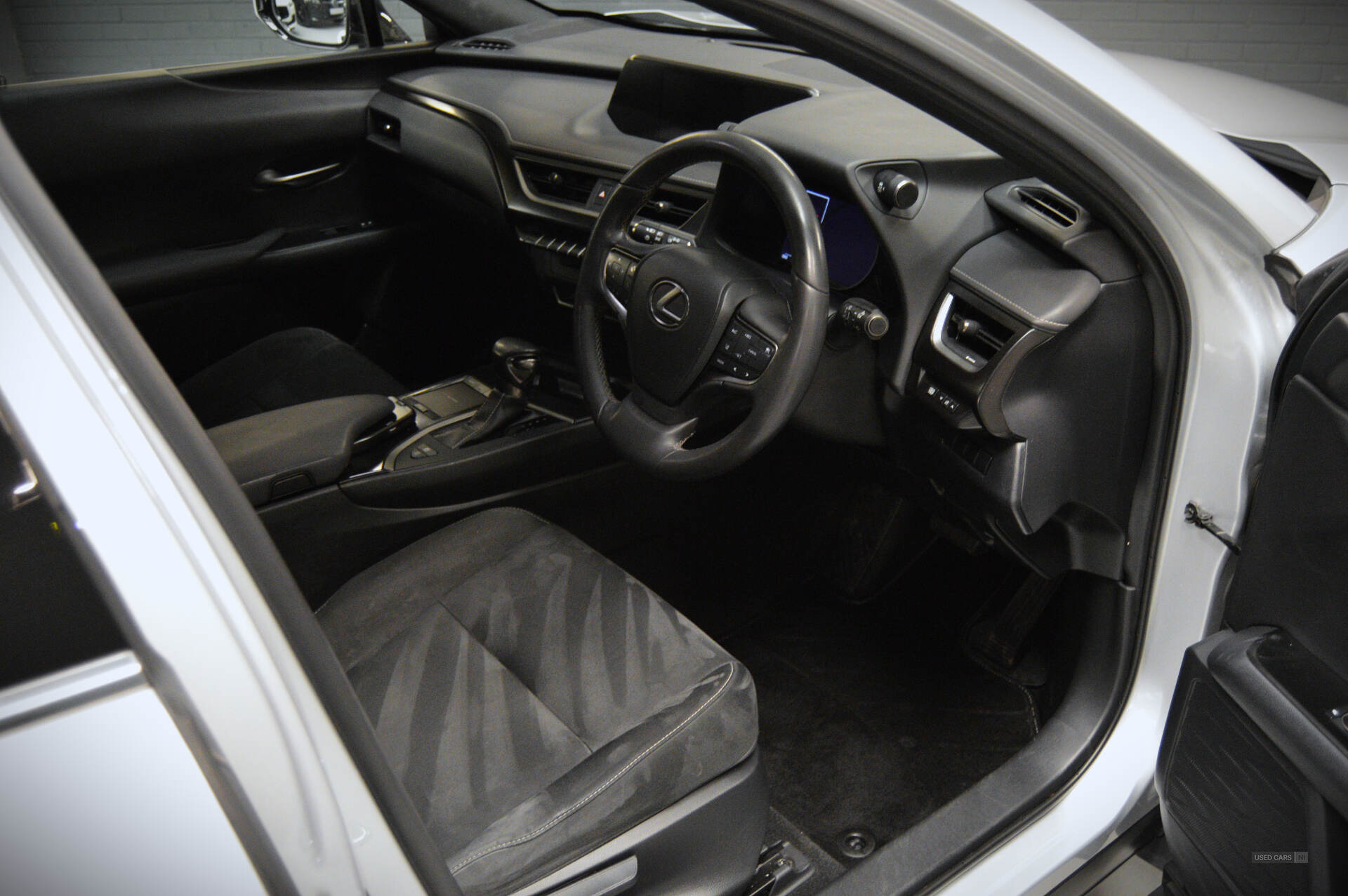Nov 2019 Lexus UX 250h 2.0 5dr CVT [without Nav]