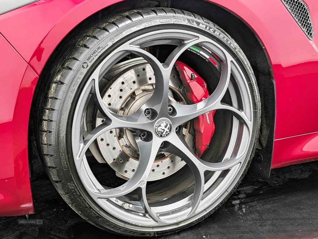 Jun 2024 Alfa Romeo Giulia 2.9 V6 BiTurbo Quadrifoglio 4dr Auto