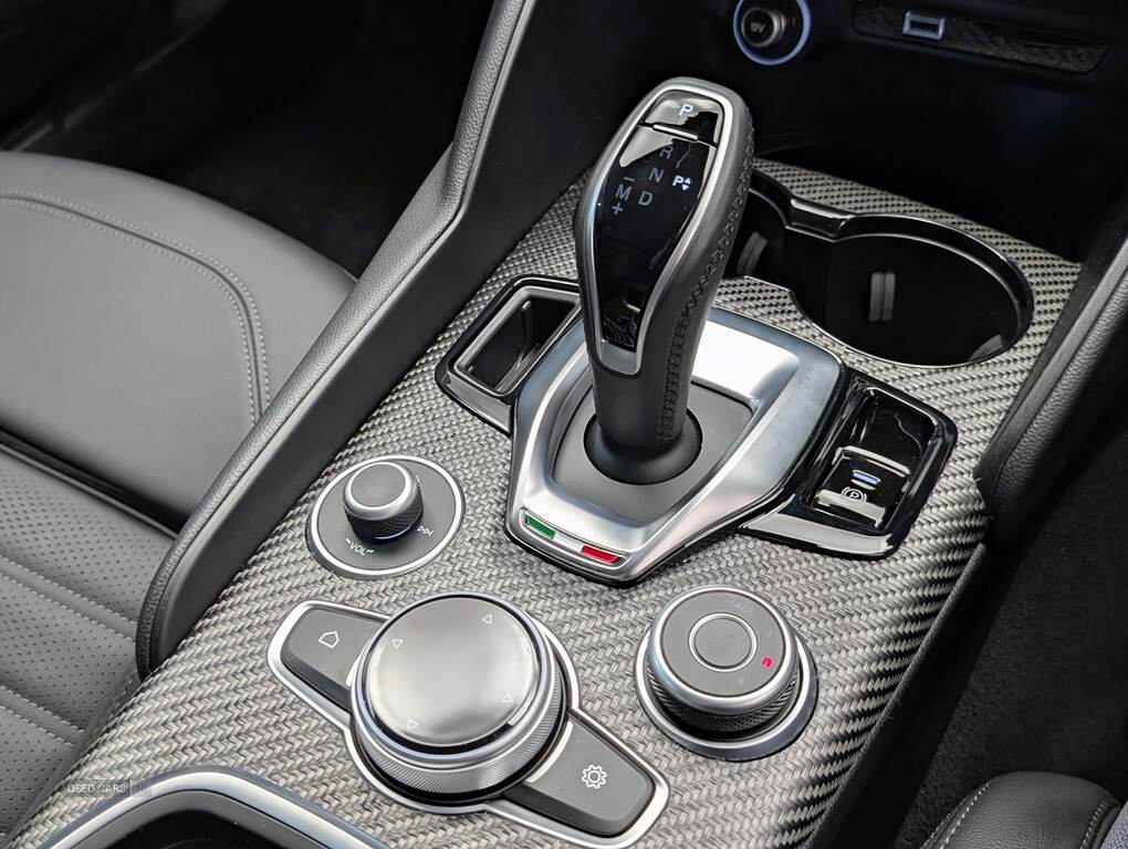 Jun 2024 Alfa Romeo Giulia 2.9 V6 BiTurbo Quadrifoglio 4dr Auto