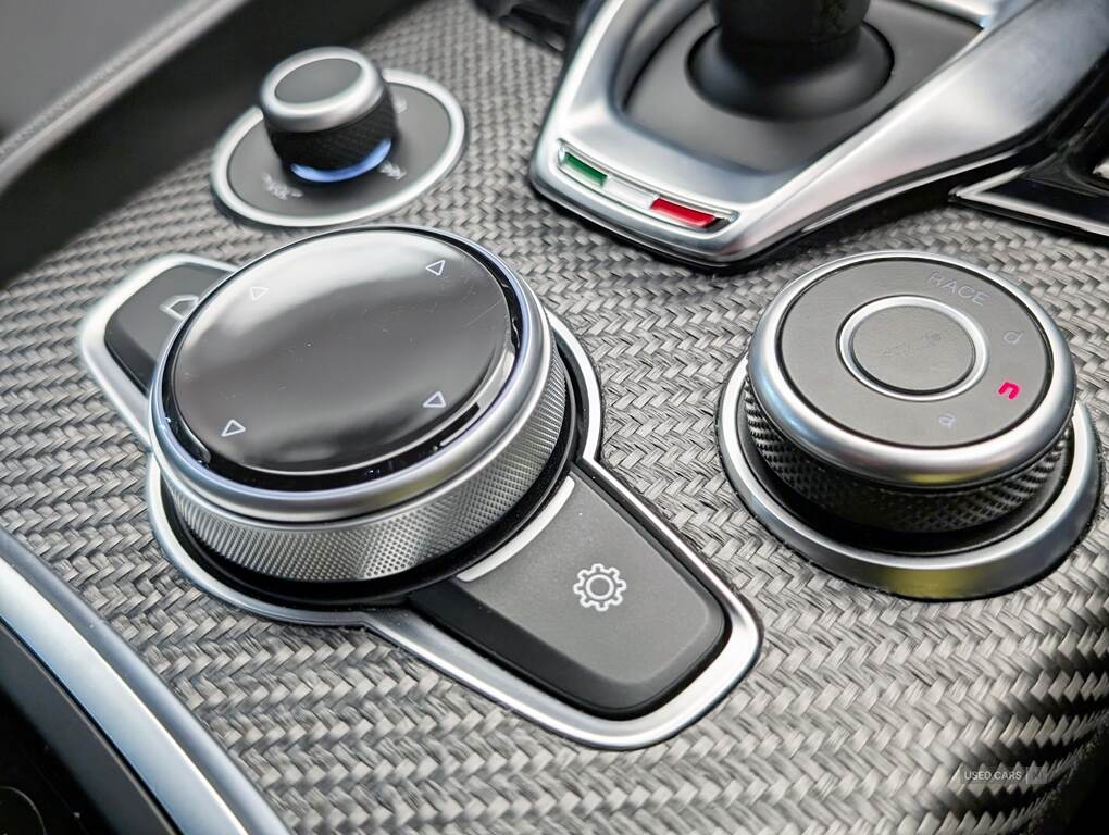 Jun 2024 Alfa Romeo Giulia 2.9 V6 BiTurbo Quadrifoglio 4dr Auto