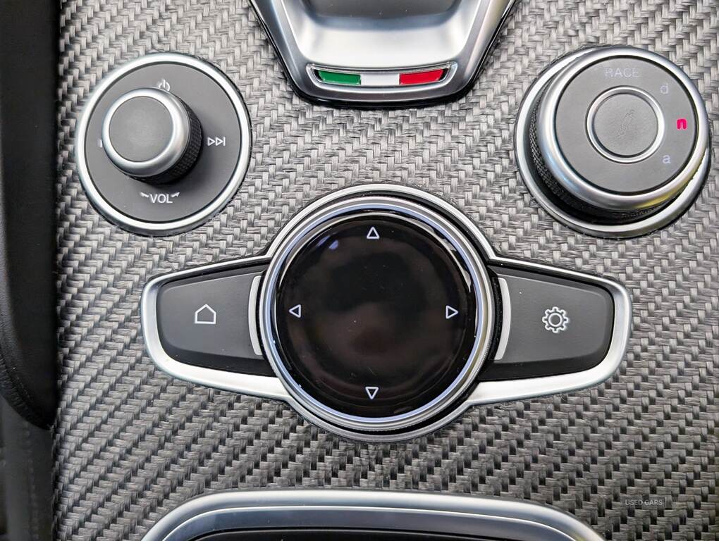Jun 2024 Alfa Romeo Giulia 2.9 V6 BiTurbo Quadrifoglio 4dr Auto