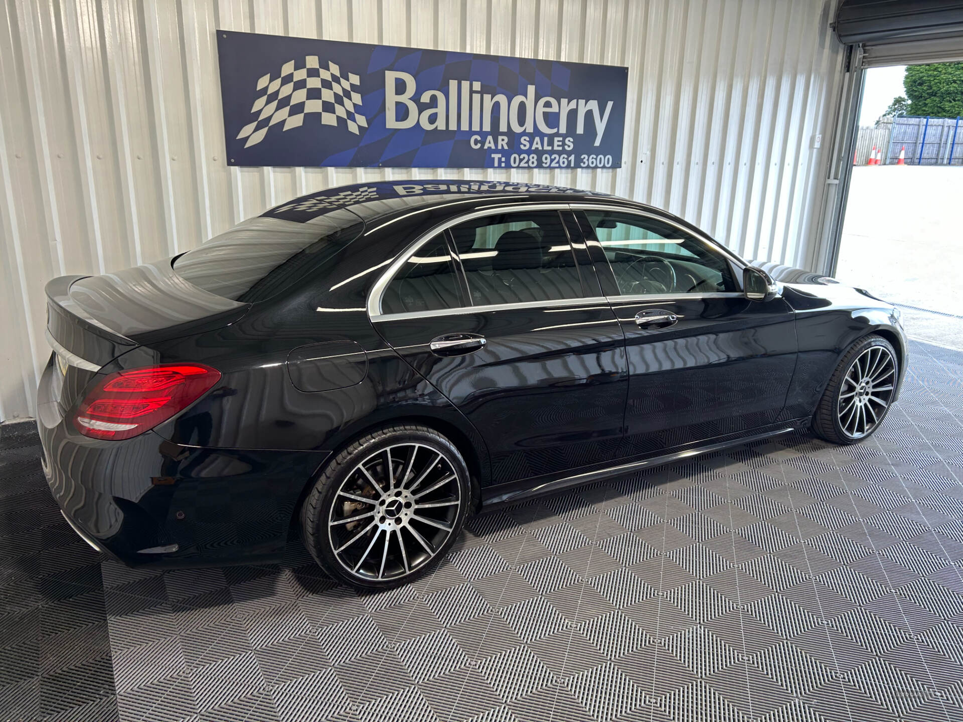 Jun 2015 Mercedes C-Class C220 BlueTEC AMG Line Premium Plus 4dr Auto