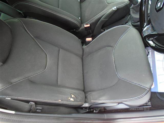 Jun 2014 Renault Clio 1.2 16V Dynamique MediaNav 5dr