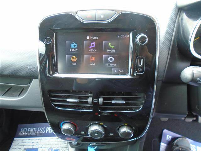 Jun 2014 Renault Clio 1.2 16V Dynamique MediaNav 5dr