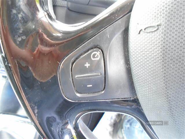 Jun 2014 Renault Clio 1.2 16V Dynamique MediaNav 5dr