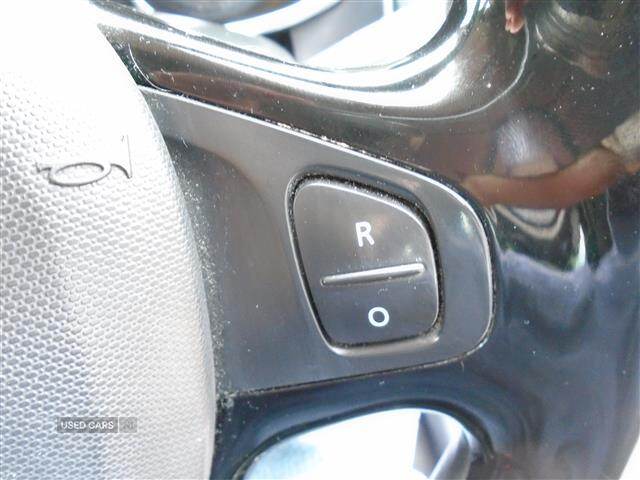 Jun 2014 Renault Clio 1.2 16V Dynamique MediaNav 5dr