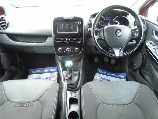Jun 2014 Renault Clio 1.2 16V Dynamique MediaNav 5dr