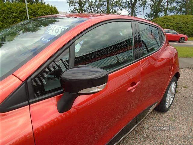 Jun 2014 Renault Clio 1.2 16V Dynamique MediaNav 5dr