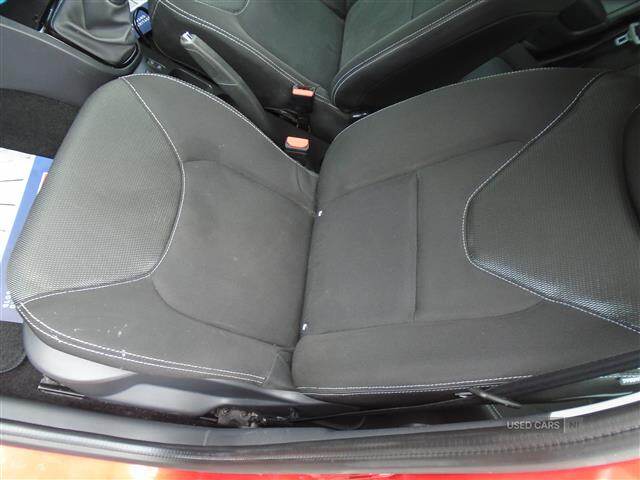 Jun 2014 Renault Clio 1.2 16V Dynamique MediaNav 5dr