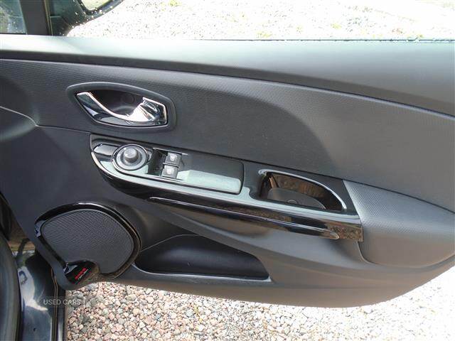 Nov 2013 Renault Clio 0.9 TCE 90 Dynamique MediaNav Energy 5dr