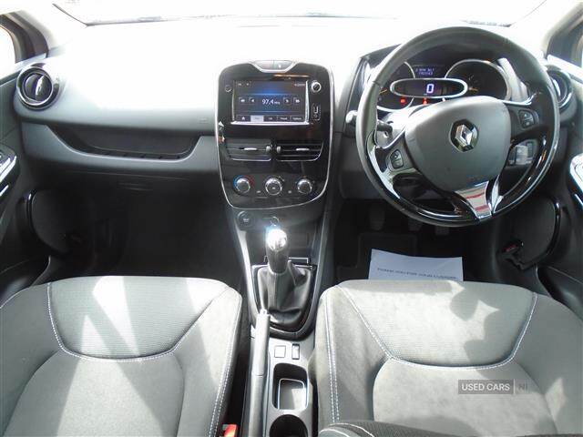 Nov 2013 Renault Clio 0.9 TCE 90 Dynamique MediaNav Energy 5dr