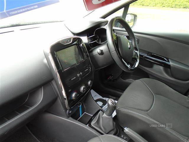 Nov 2013 Renault Clio 0.9 TCE 90 Dynamique MediaNav Energy 5dr