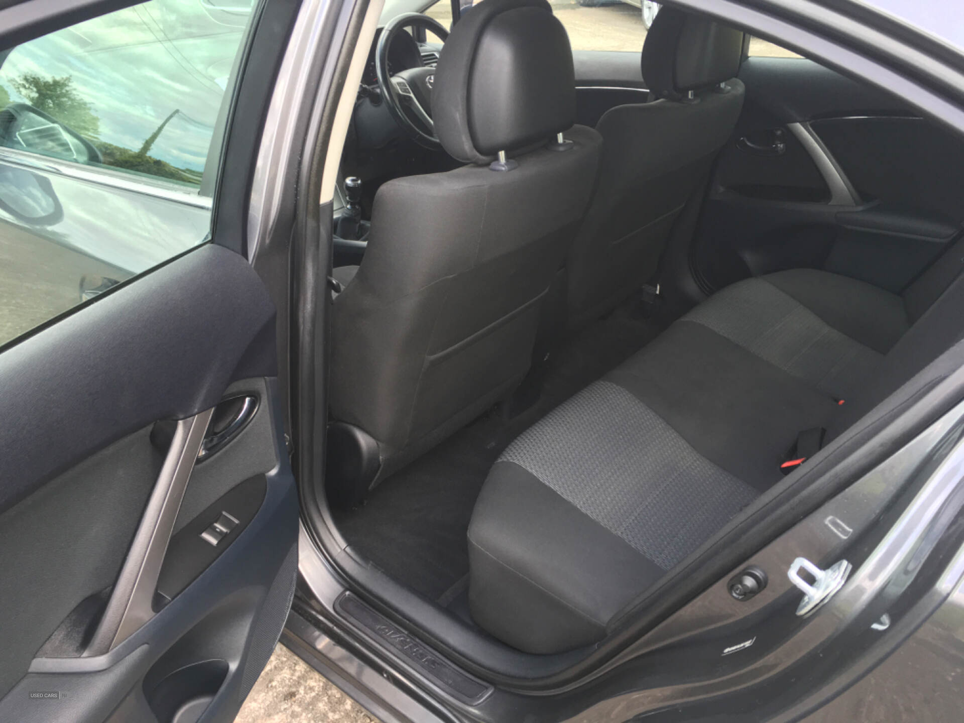 May 2013 Toyota Avensis 2.0 D-4D Icon 4dr