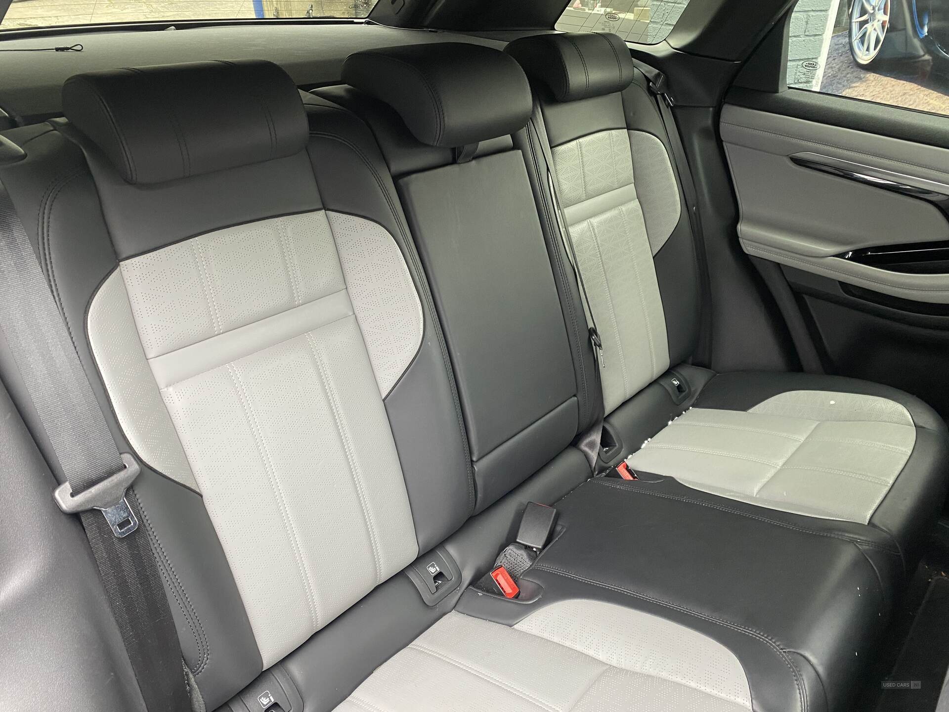 Mar 2020 Land Rover Range Rover Evoque 2.0 D180 R-Dynamic HSE 5dr Auto