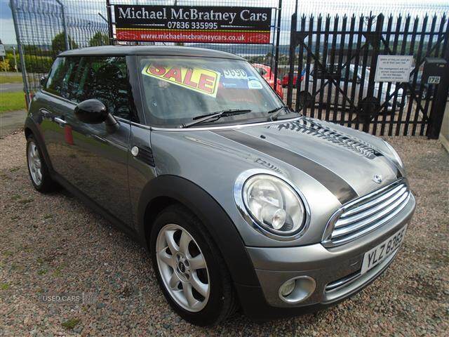 Apr 2010 MINI Hatch 1.6 Cooper Graphite [122] 3dr