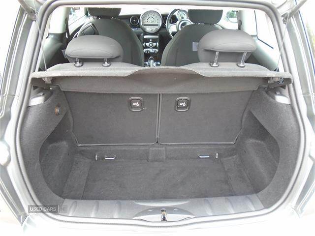 Apr 2010 MINI Hatch 1.6 Cooper Graphite [122] 3dr