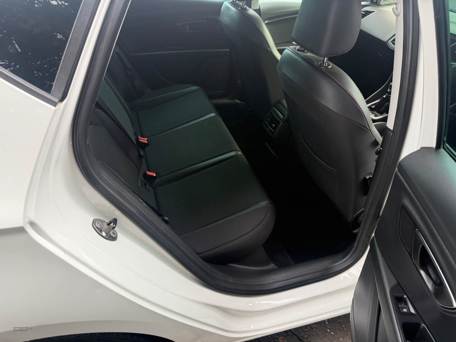 Seat Leon DIESEL HATCHBACK in Down