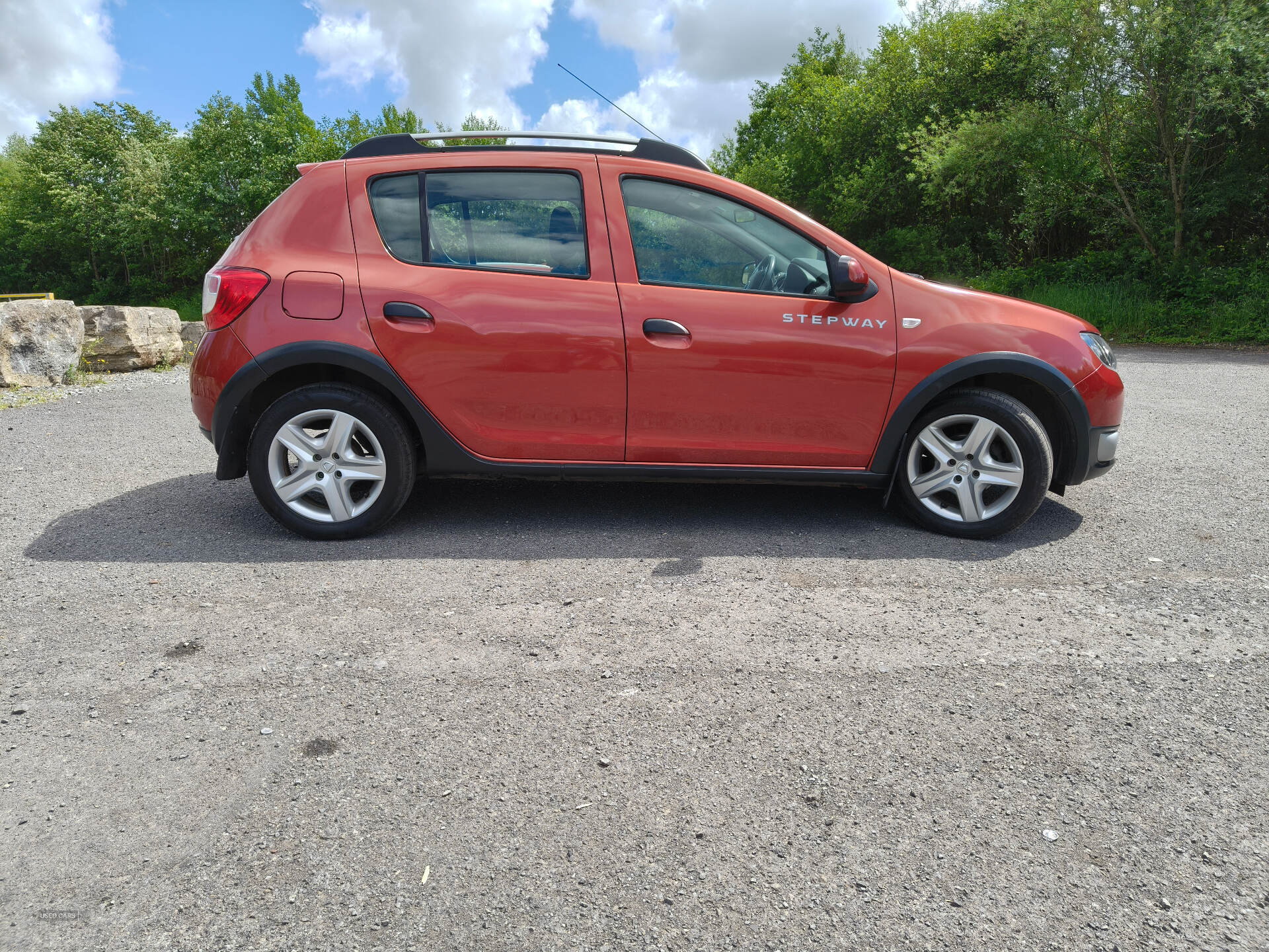 Dec 2014 Dacia Sandero Stepway 1.5 dCi Laureate 5dr