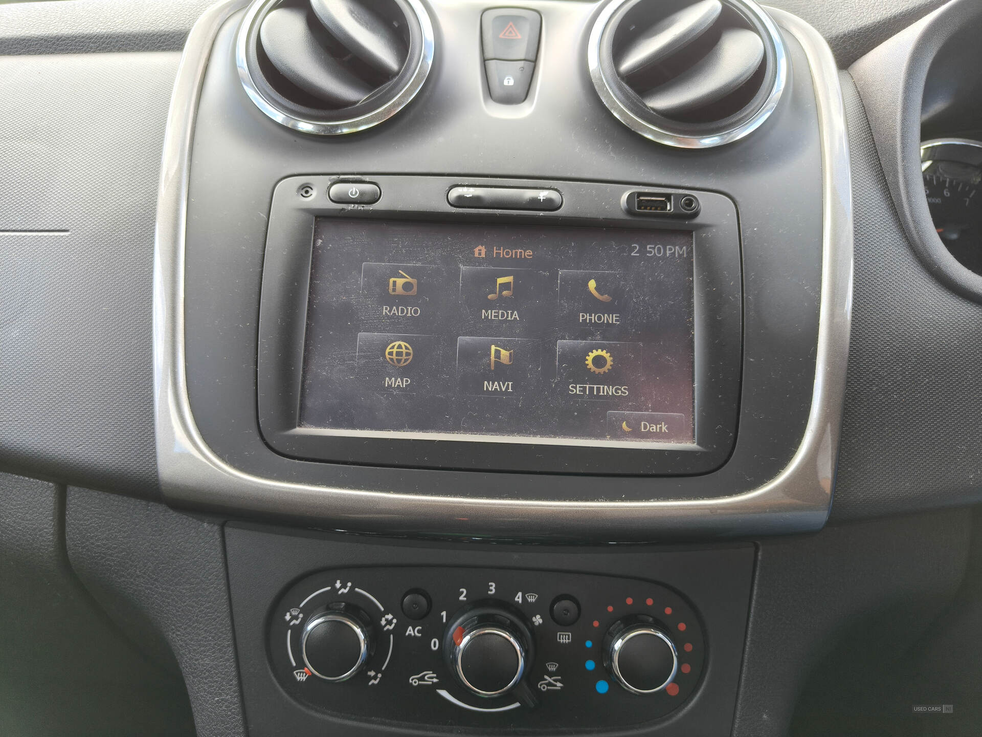 Dec 2014 Dacia Sandero Stepway 1.5 dCi Laureate 5dr