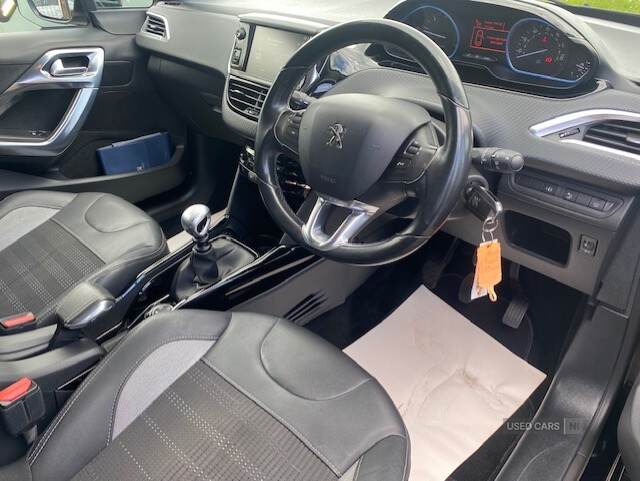 May 2016 Peugeot 2008 1.6 BlueHDi 120 Allure 5dr