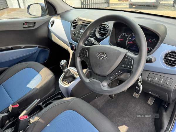Hyundai i10 HATCHBACK in Down