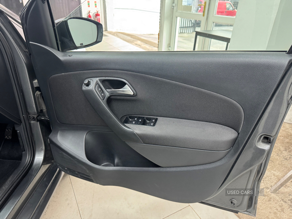 Volkswagen Polo HATCHBACK in Down