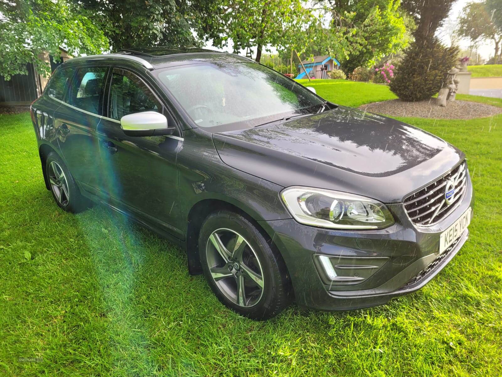 Jul 2015 Volvo XC60 D5 [220] R DESIGN Lux Nav 5dr AWD Geartronic