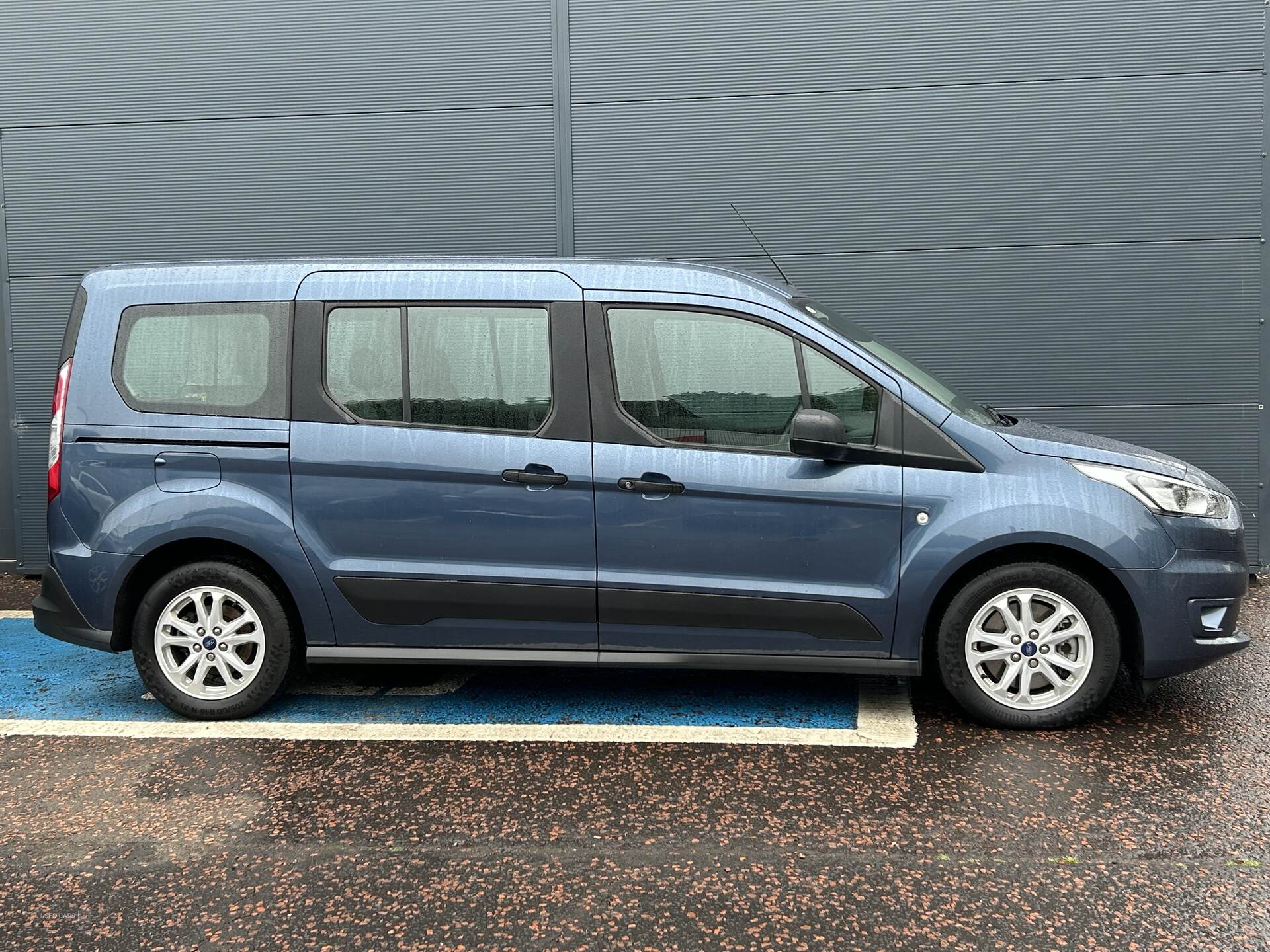 Jun 2022 Ford Grand Tourneo Connect 1.5 EcoBlue Zetec 5dr