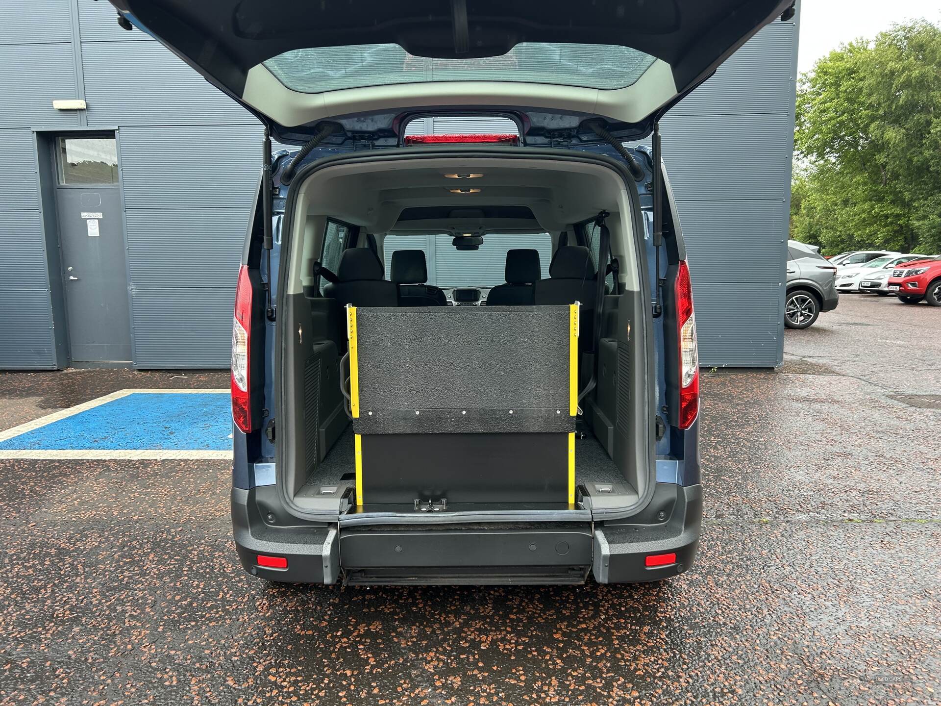 Jun 2022 Ford Grand Tourneo Connect 1.5 EcoBlue Zetec 5dr