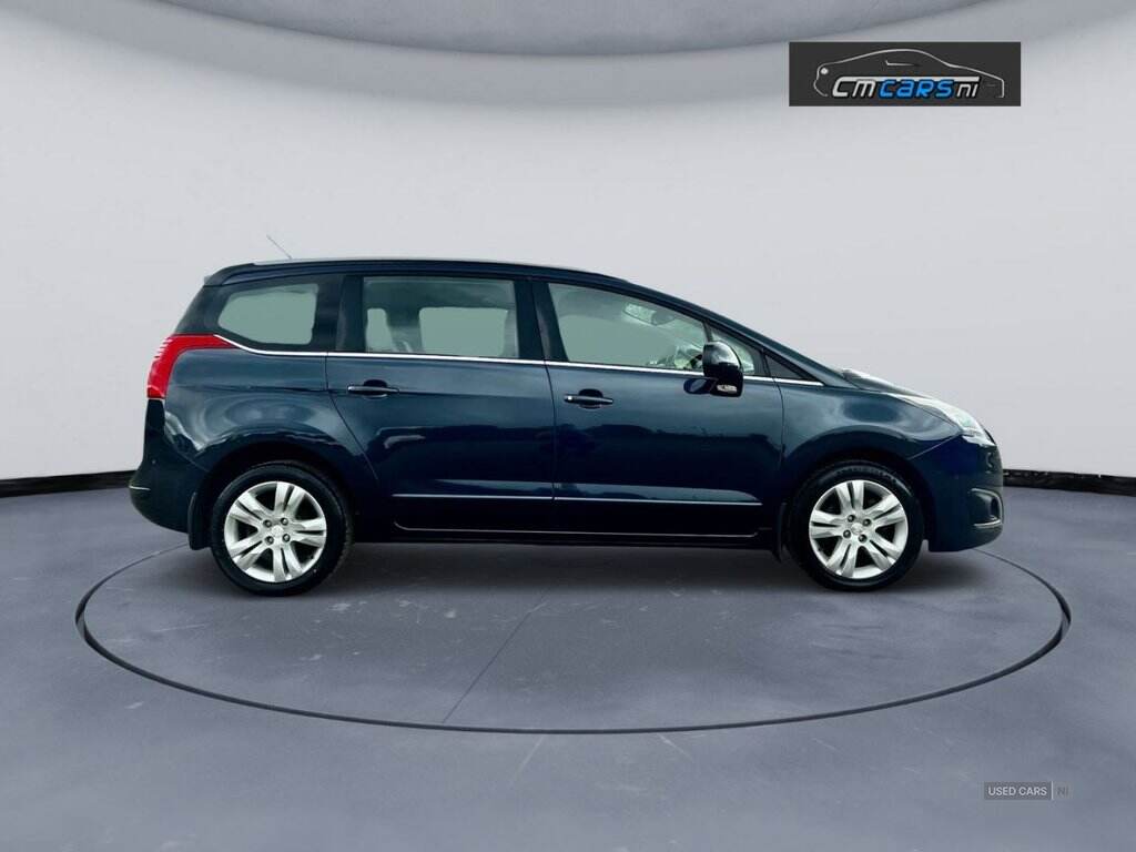 Jan 2016 Peugeot 5008 1.6 BlueHDi 120 Active 5dr